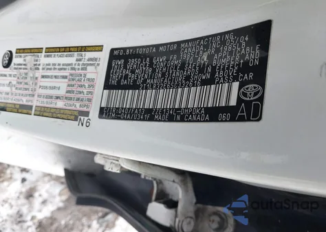 2005 Toyota Matrix z USA, uszkodzony, nr VIN 2T1LR32E65C332616